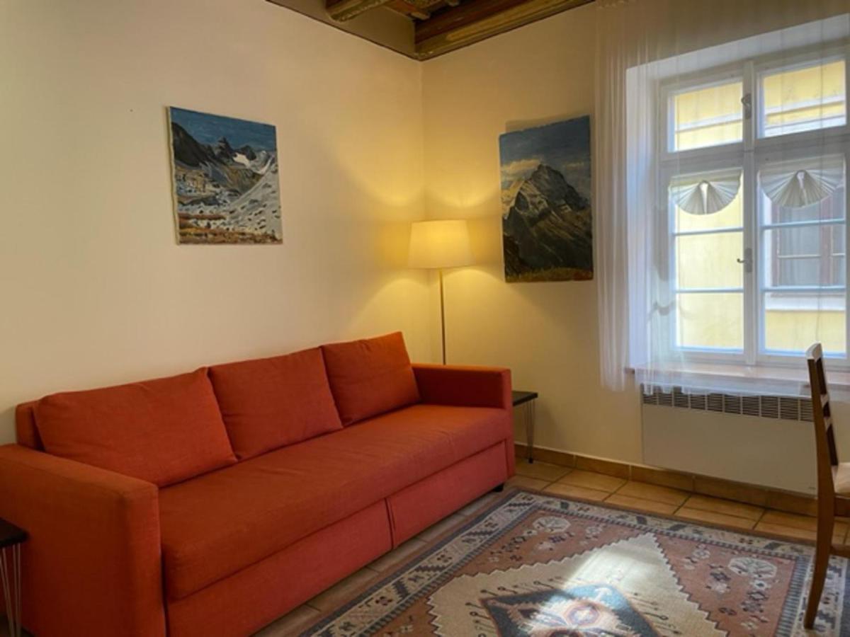פראג Historical Apartment With Balcony מראה חיצוני תמונה